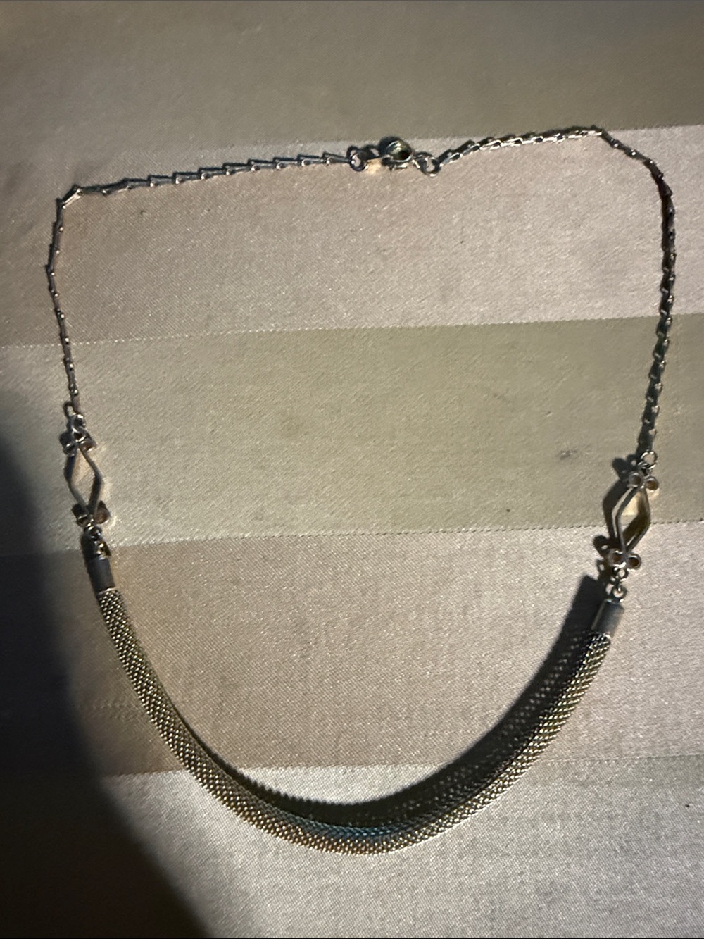 Vintage Elegant Women's Silver-Tone Mesh Necklace